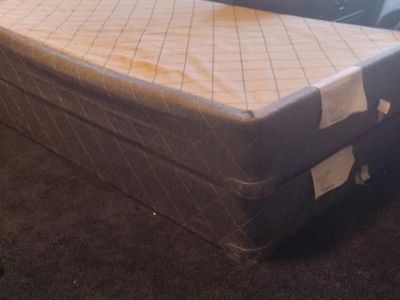 king mattress platform