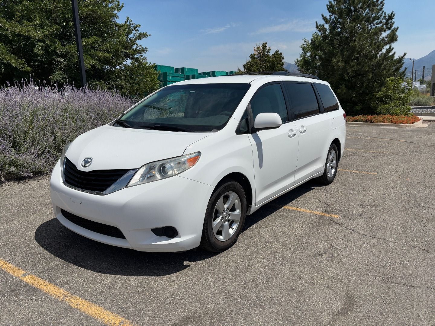 2011 Toyota Sienna LE 8-Passenger