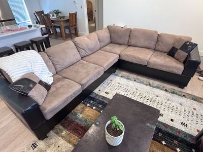 Sectional couch with matching pillows