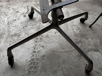 Vintage Solid Aluminium Herman Miller Base