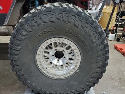 Wheel Boost Mounting Device for Oversize Offroad Rock Crawler Tires 26"-42" Skid steer
