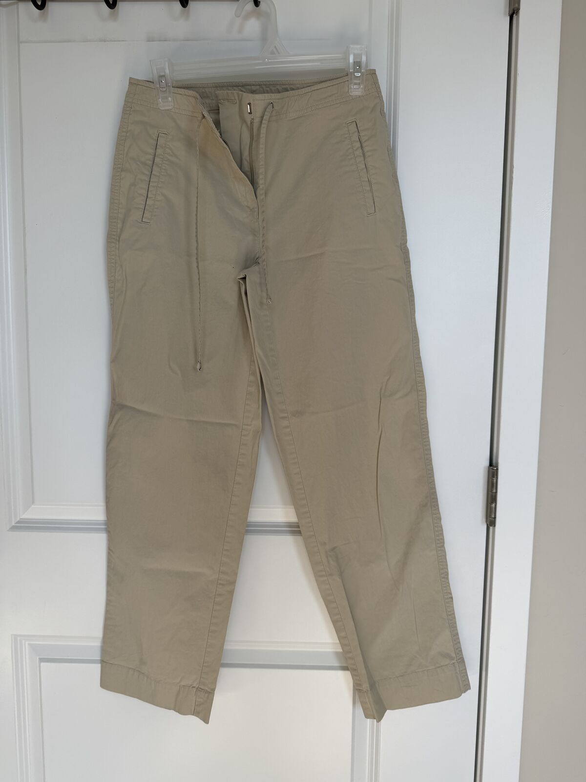 Talbots Petite women's cream trousers, Size 2, Inseam 28", waist 28" w/ drawcord