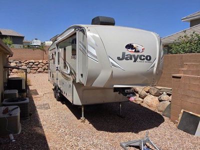 2019 Eagle HT series 28.5 RSTS Fifth wheel trailer.