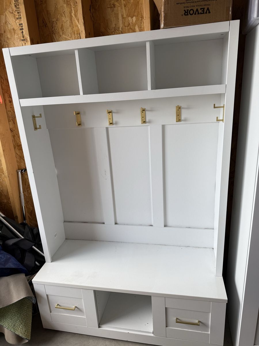 Main image 3