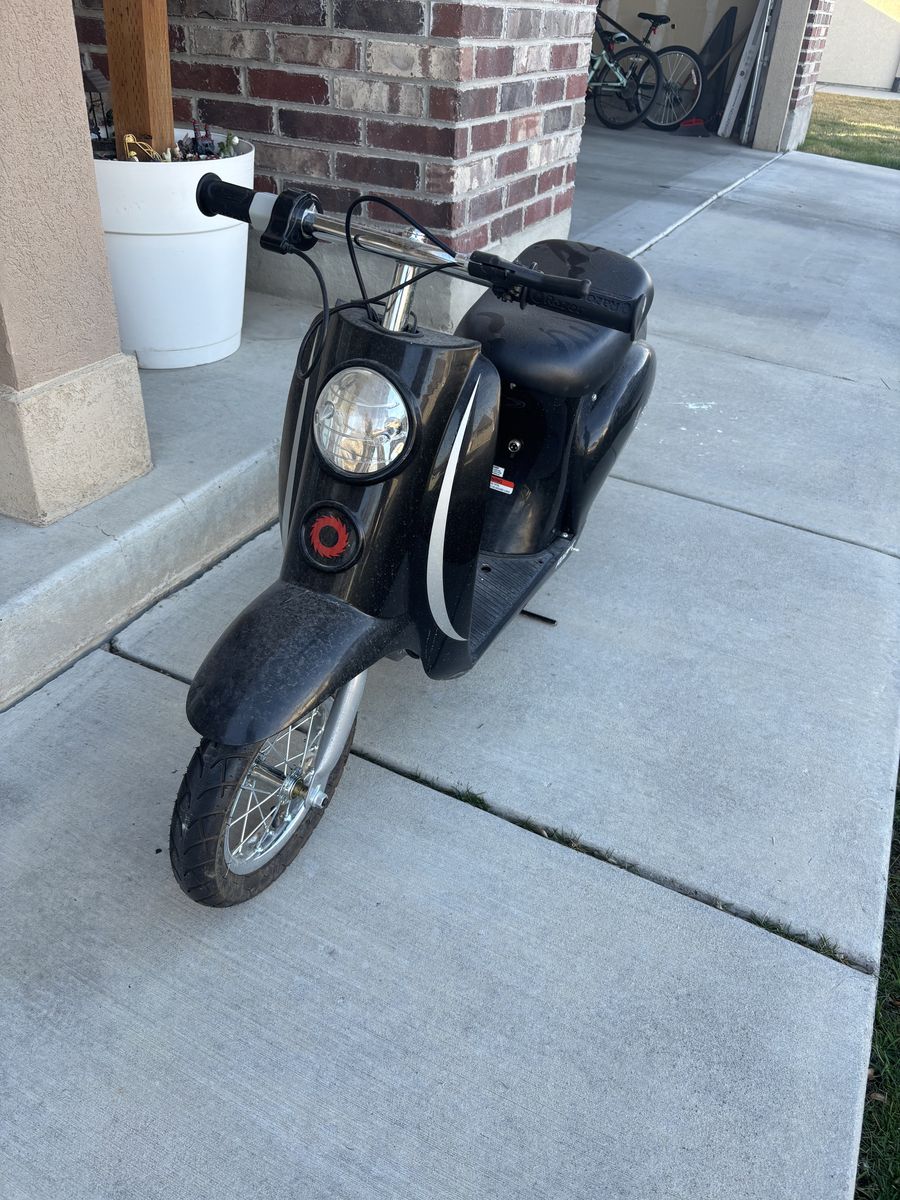 Electric Razor Scooter