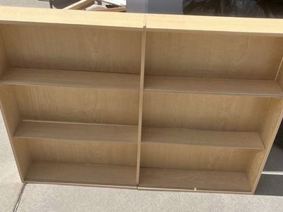 Lightweight display cabinet