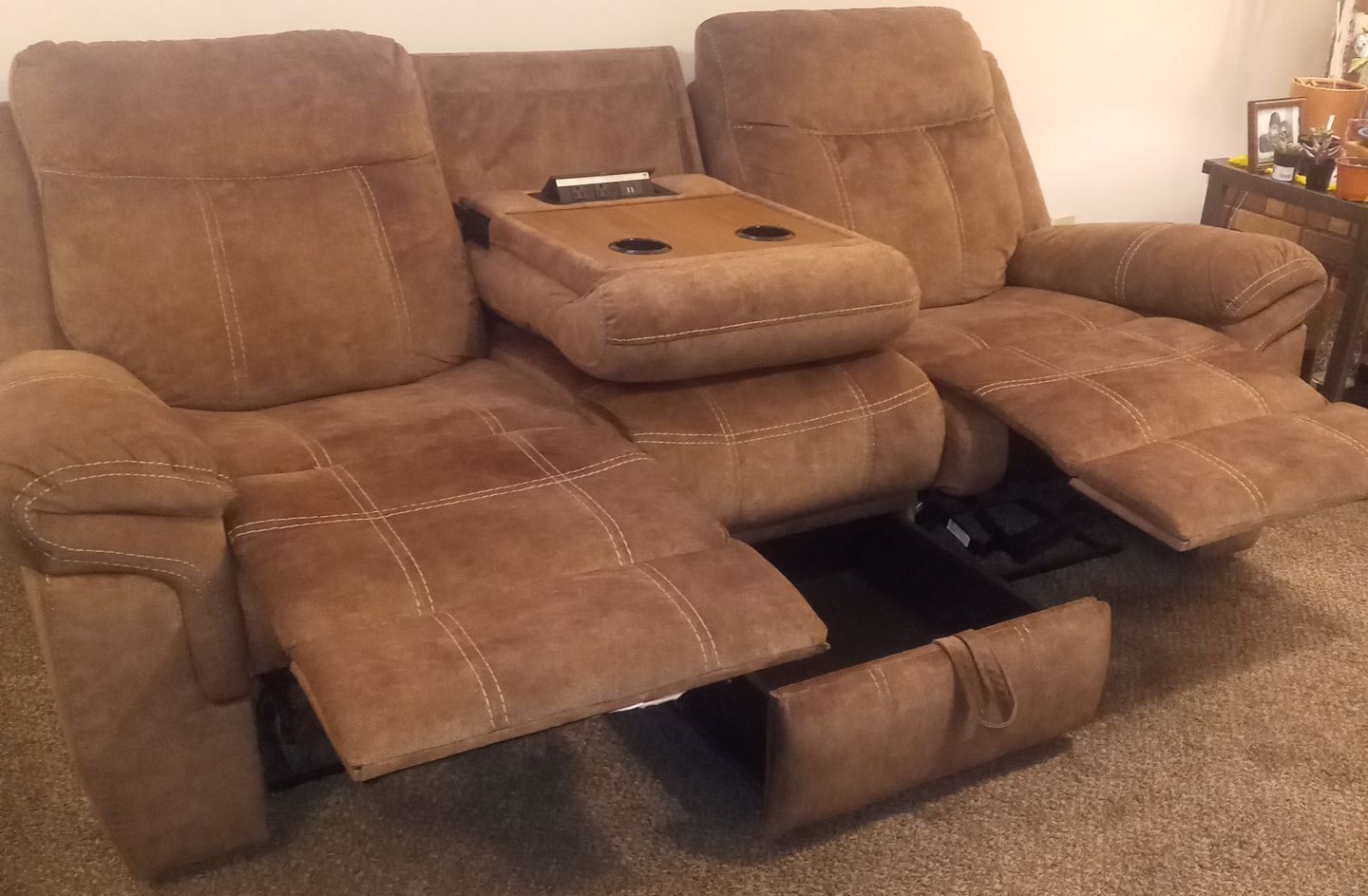 2 Piece Set Of Recliners