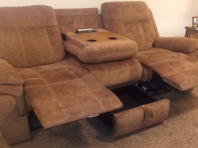 2 Piece Set Of Recliners