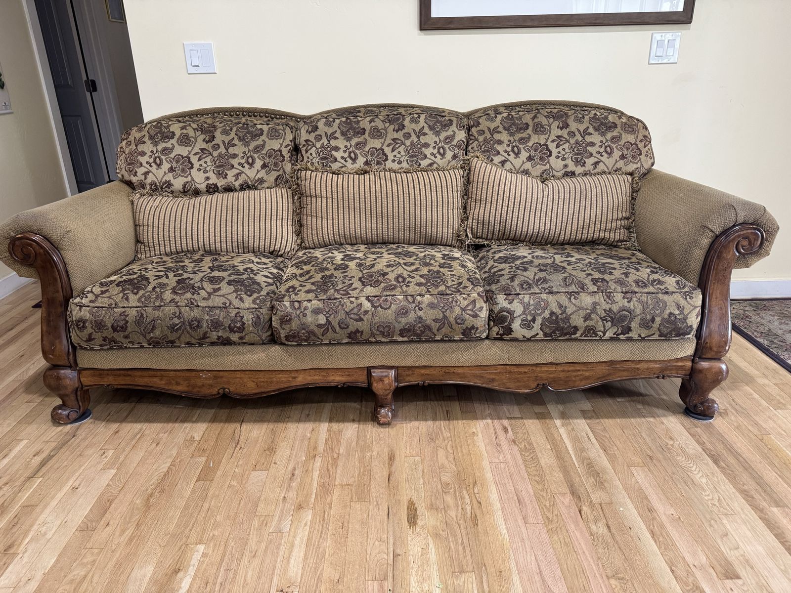 Free Ashley Couches And Chair