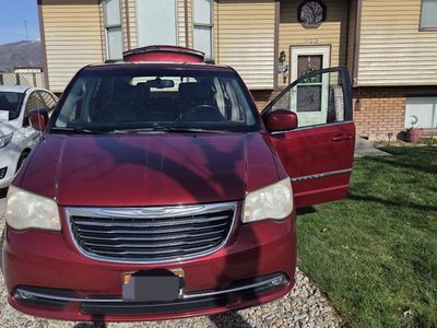2014 CHRYSLER TOWN AND COUNTRY Touring