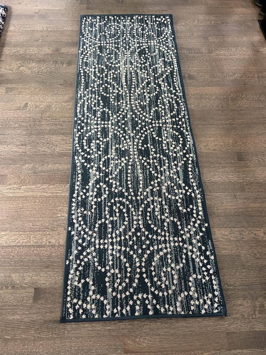 Rug/Hall Runner- 72.5” L x 25” w