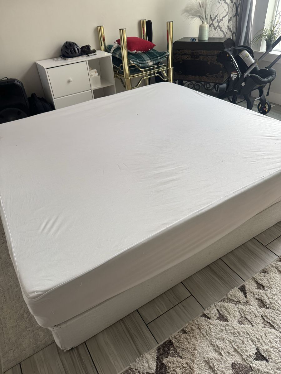 King size bed (metal spring box and memory foam mattress)