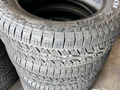 265-60-20 Falken Wildleak AT3 Like New!