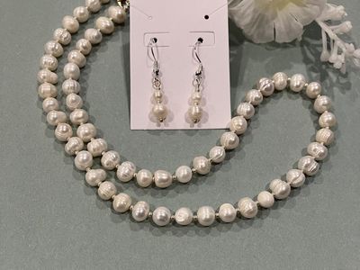 Cultured Pearl Necklace and Earrings