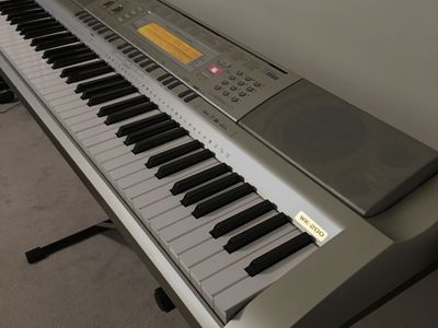 Casio Piano Look Touch SensitIve Keys & ETC