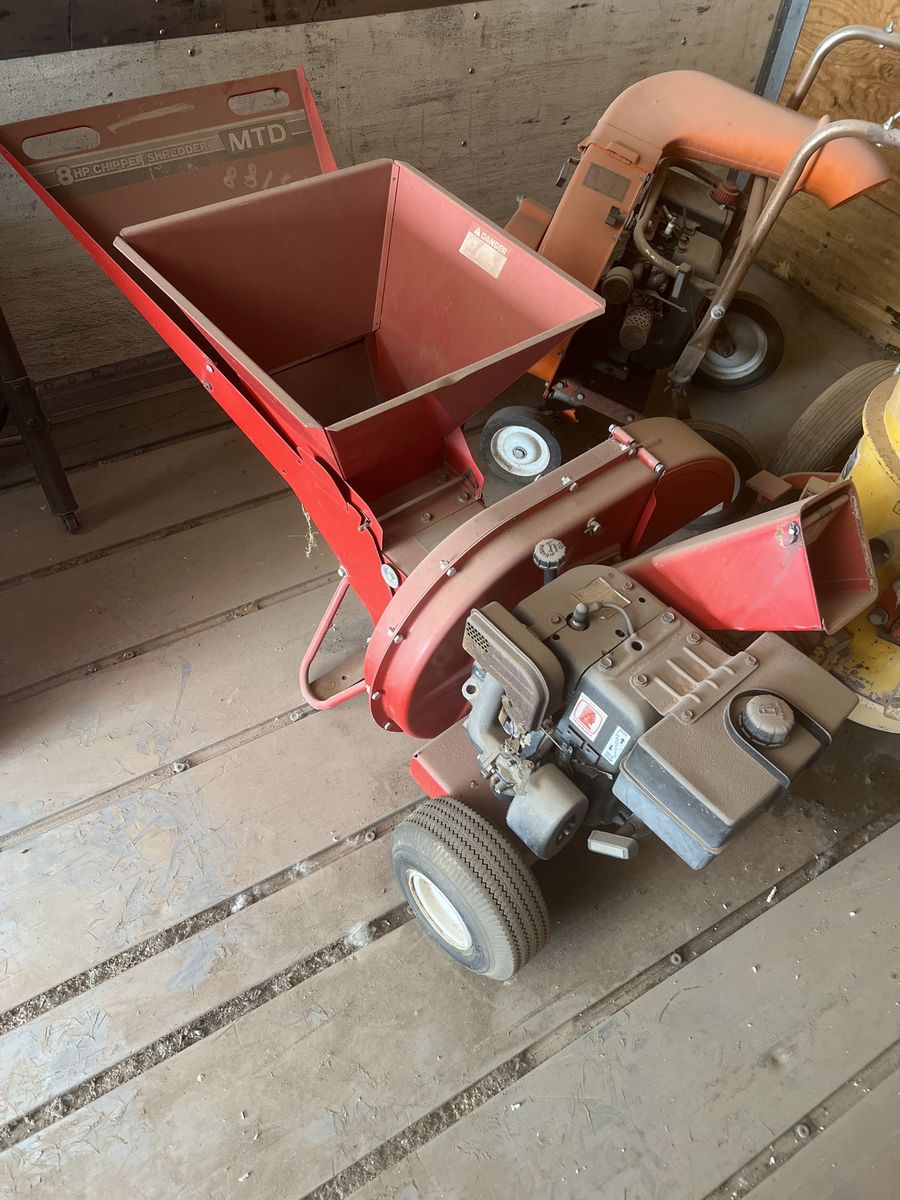 MTD 8 HP Chipper Shredder with Tecumseh Engine - Needs Carburetor Cleaning. also have a craftsman yard leaf blower