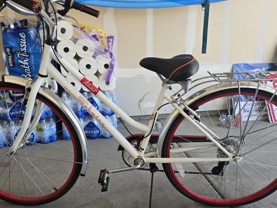 Schwinn Beach Cruiser Bike – Great Condition