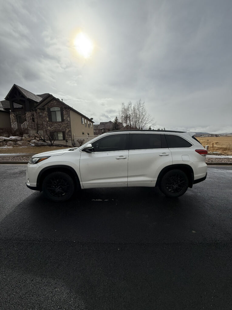 2017 TOYOTA HIGHLANDER Sport