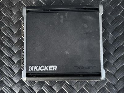 Kicker cxa400.1 400 watt 1 ohm class d amplifier great working order