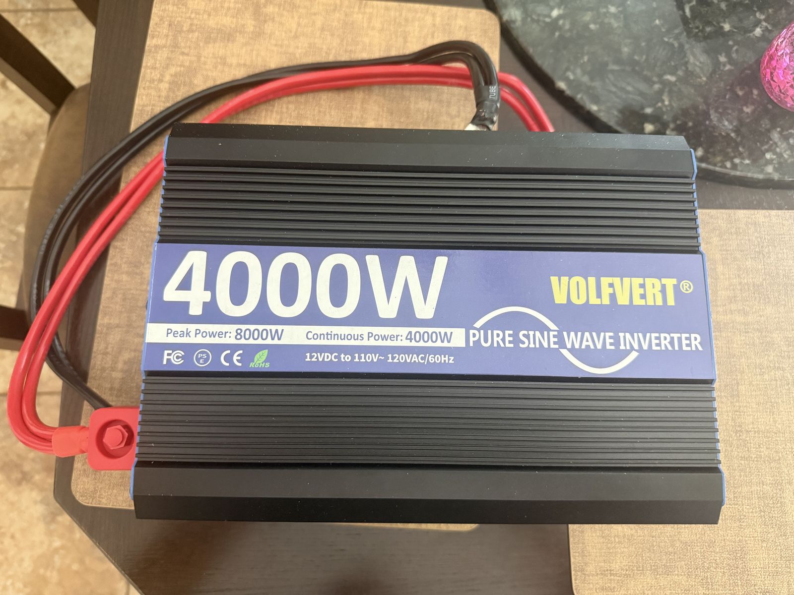 4000 watt continuous 8000 Wat Peak Pure sine wave inverter with case - Used 1 time