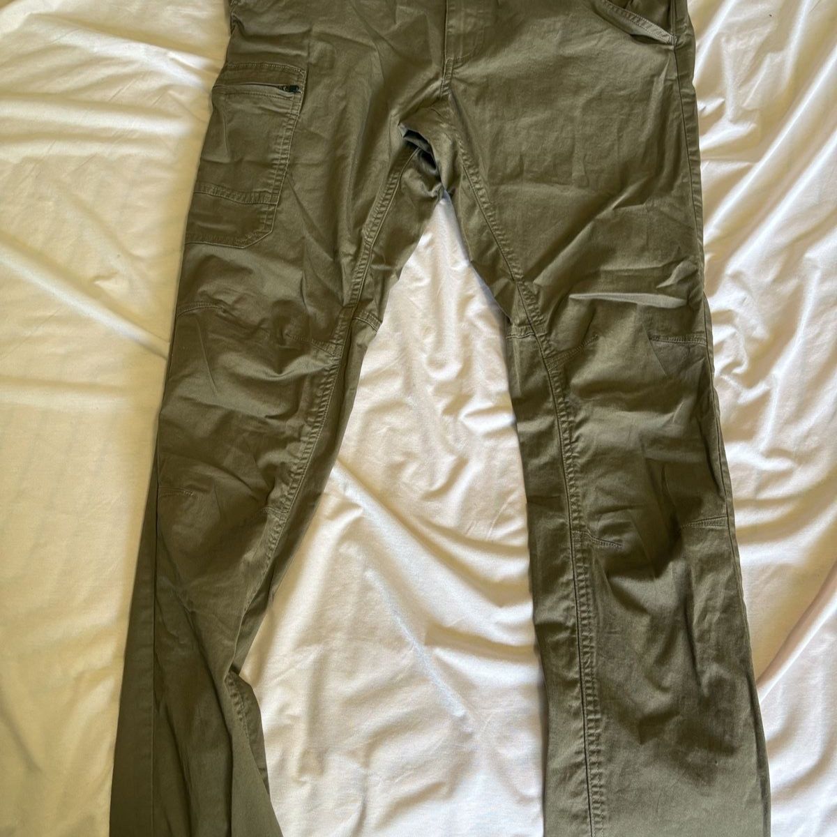 Sherpa Adventure Gear Pants sz 34 New without tags