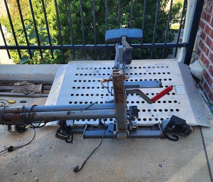 Broken Silver Star Wheelchair Lift (bad motor, lots of metal)