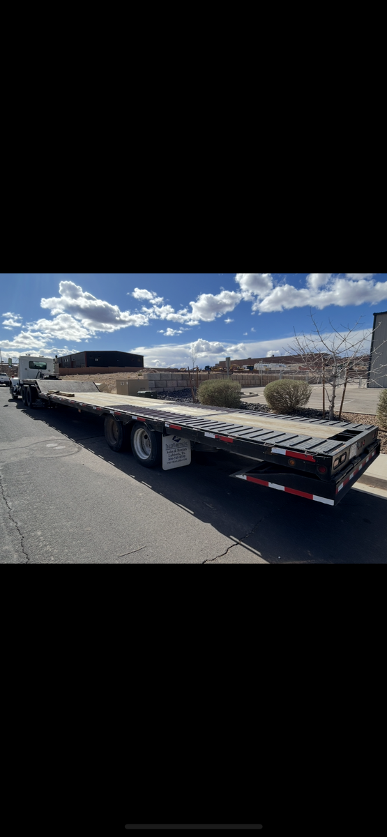 2004 Ledwell 48’ Hydraulic Tail Trailer – Heavy Duty Equipment Hauler - Equipment Trailer