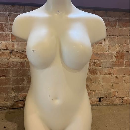 Main image 2