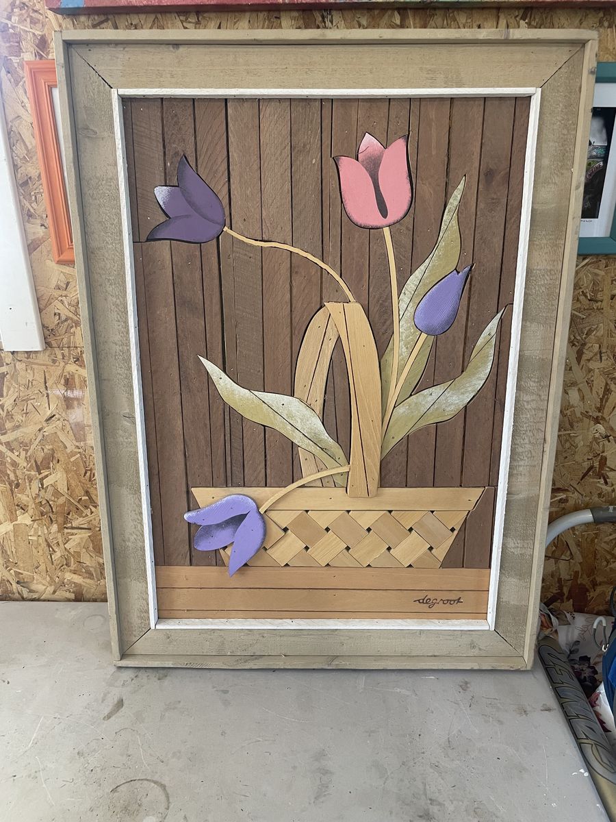 Tulip lath art picture