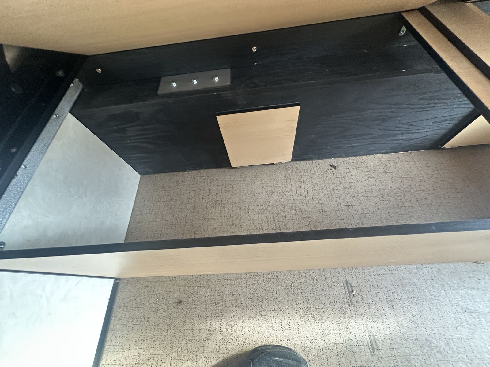 Main image 28