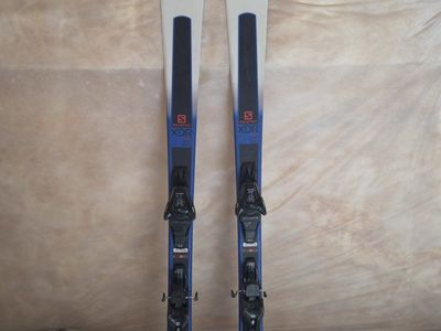 Salomon XDR Focus Skis with Bindings Size 150cm Blue White