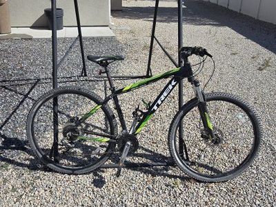 2015 Trek Marlin 6 18.5" Mountain bike