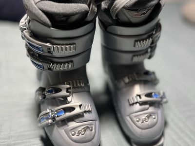 Nordica SX Ski Boots Silver Gray Mondo 25.0 / 25.5 (295mm Sole)