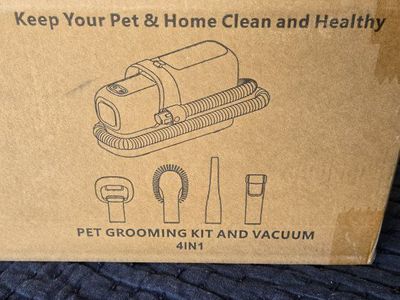 pet grooming kit and vacuum