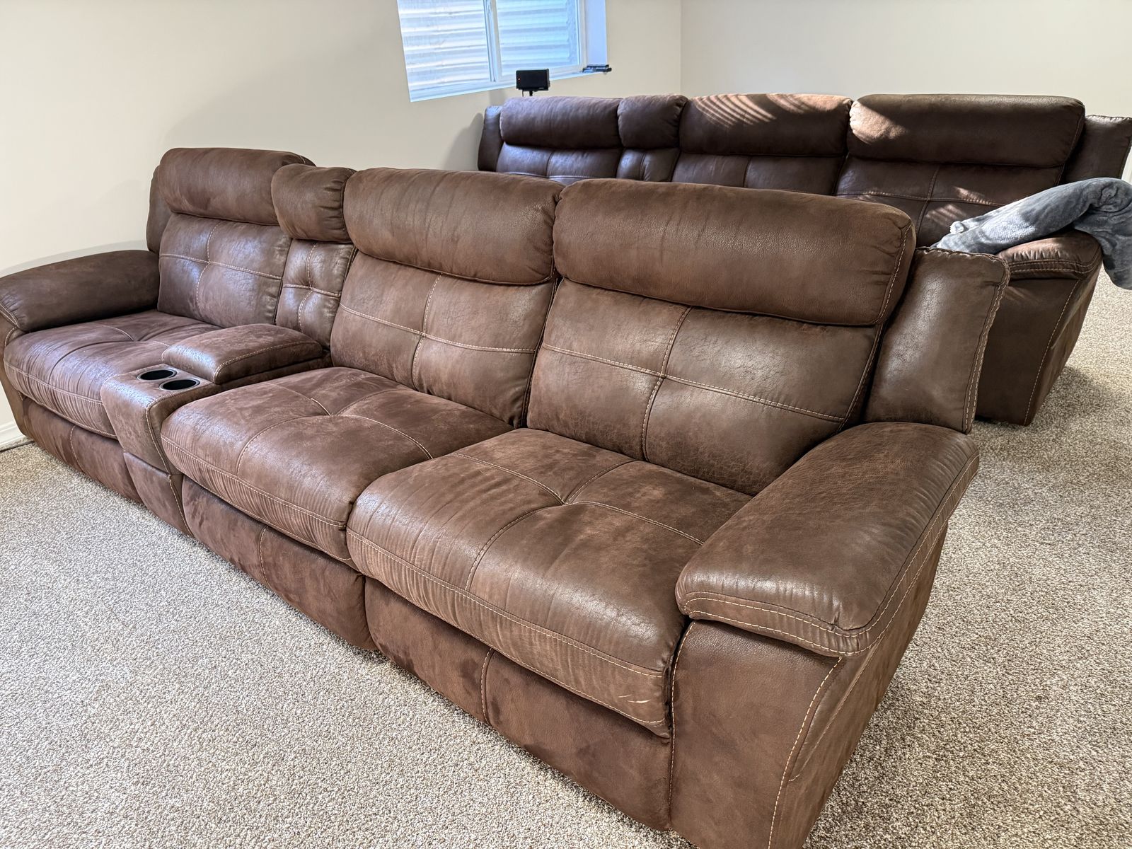 Like New 7 Seater Leather Theater Chairs