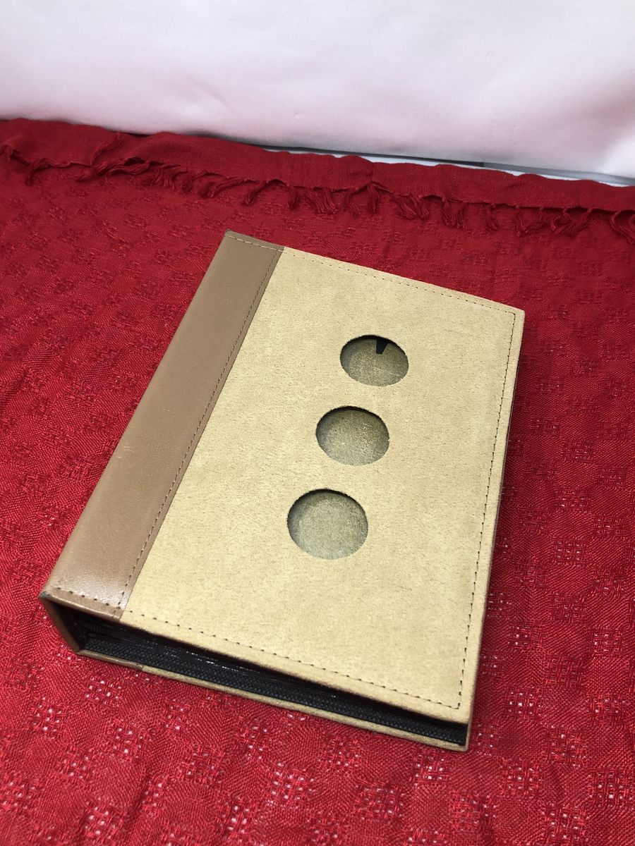 Brown & Cream 200-Pocket Photo Album