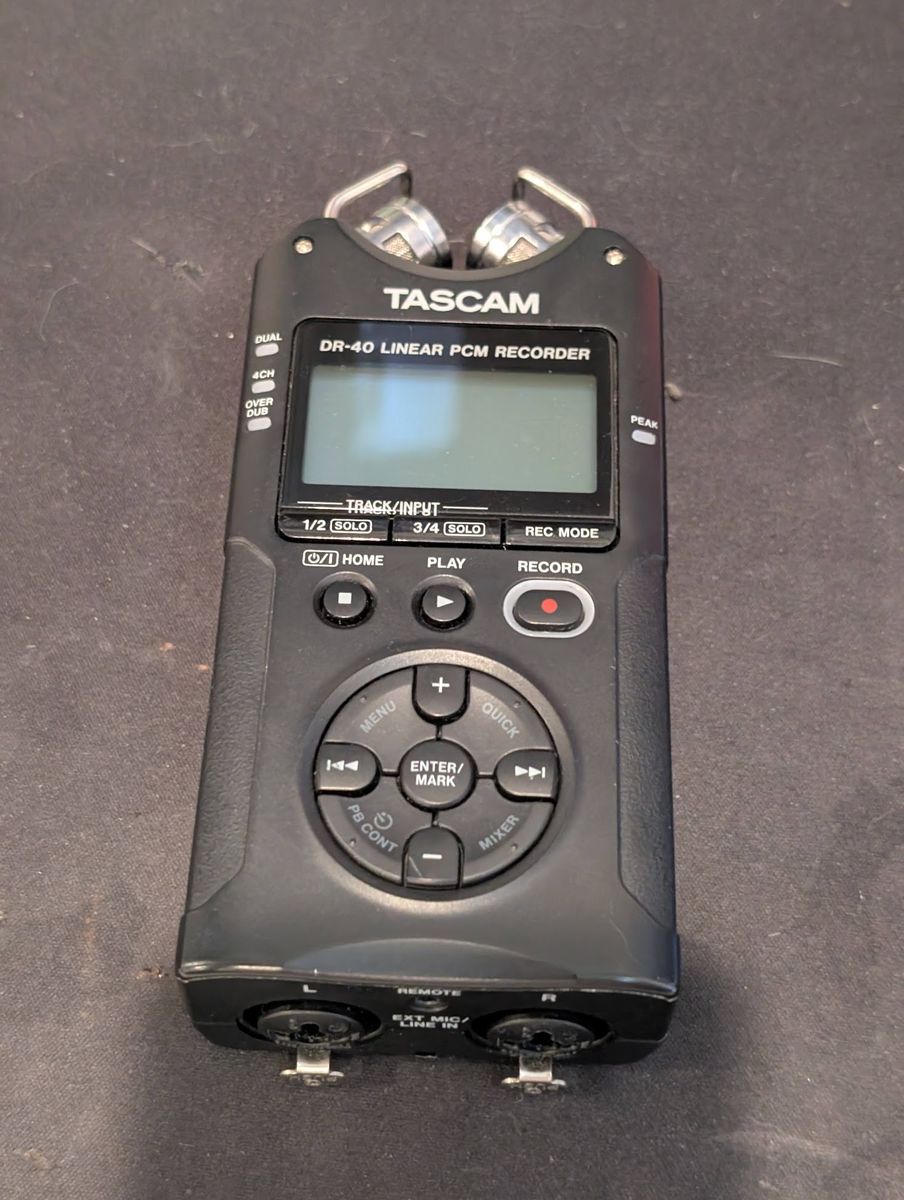 Tascam DR-40 Handheld 4 track recorder movable mics