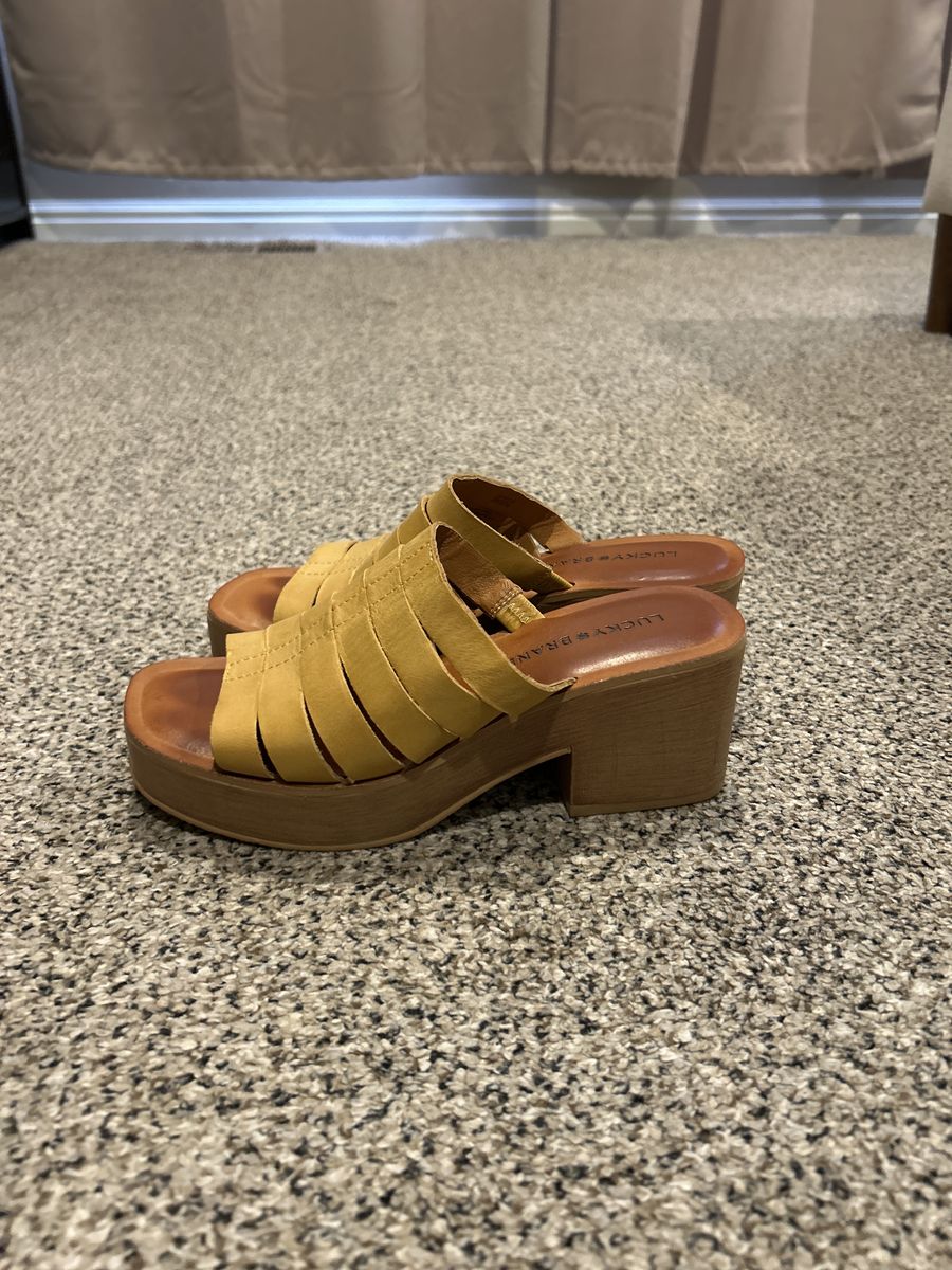 Lucky Brand Sandals