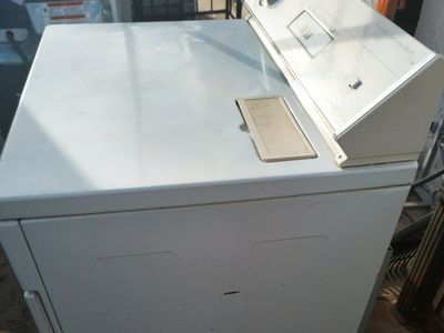 WHIRLPOOL EXTRA LARGE CAPACITY DRYER