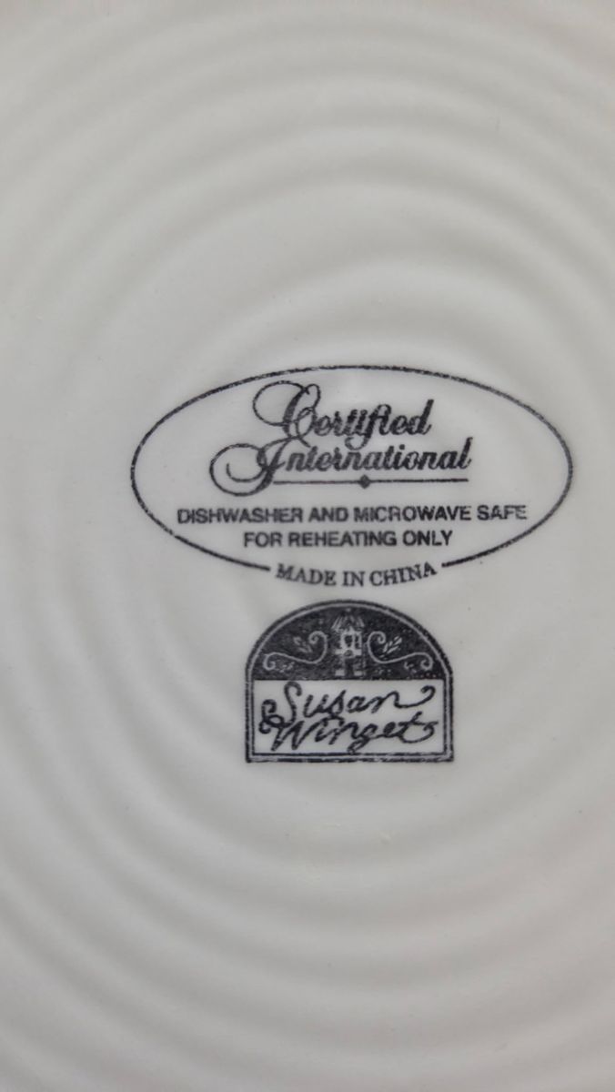 Certified International Susan Winget Rooster Canisters & Plates Set