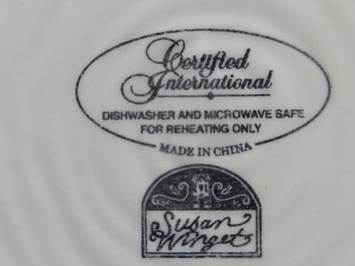Certified International Susan Winget Rooster Canisters & Plates Set