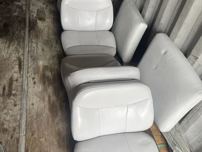 Lay down boat seats