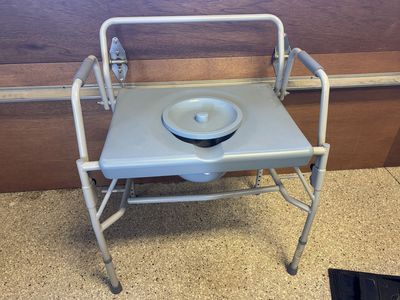 Portable Bedside Commode and Toilet Safety Rail