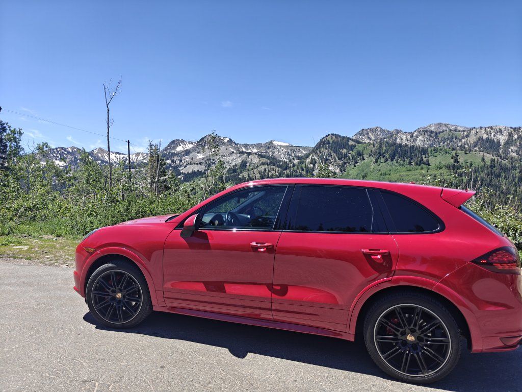 2014 Porsche Cayenne GTS