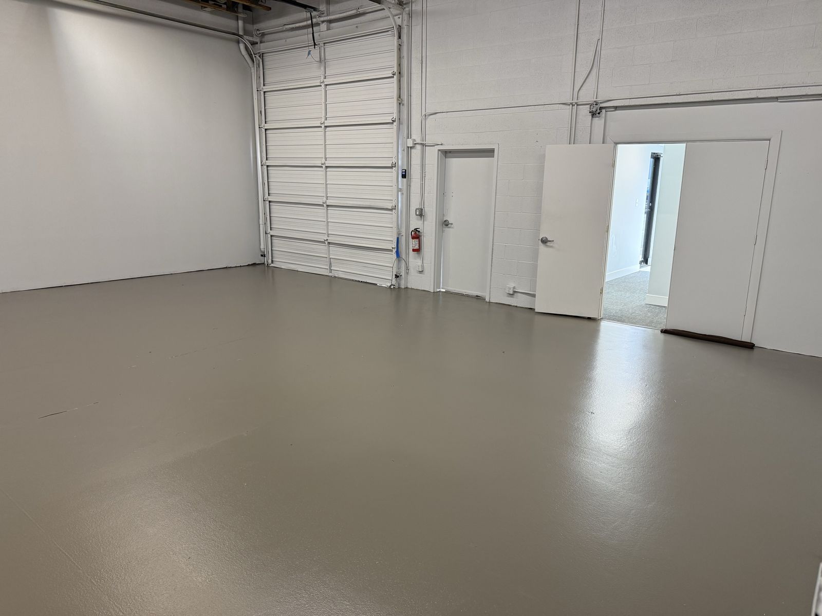 MOVE-IN READY OFFICE / WAREHOUSE SPACE – NEWLY RENOVATED & ONE OF THE NICEST SPACES IN THE AREA
