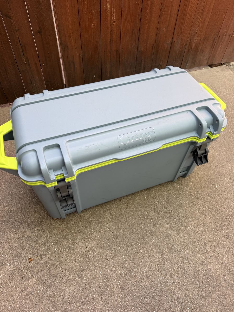 OtterBox Venture Hard Cooler - Gray/Lime Green with Internal Tray