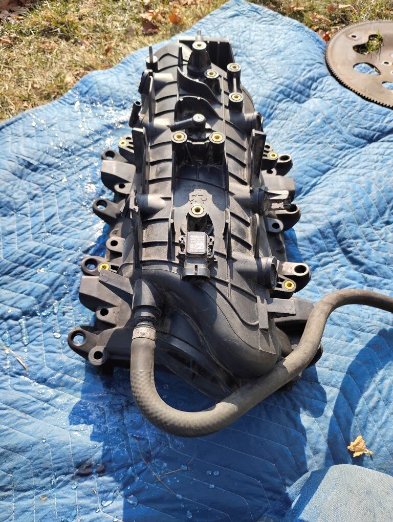 2000 thru 2006 Tahoe, suburban, etc. intake manifo