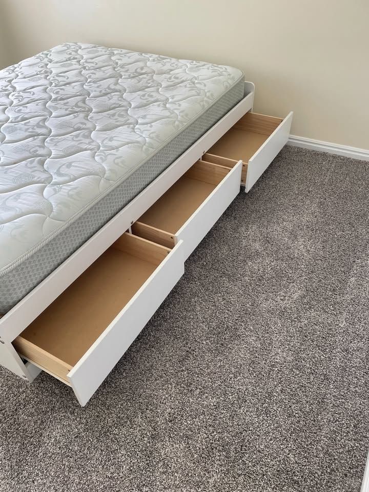 Queen Size Storage Trundle Bed (60" x 80")