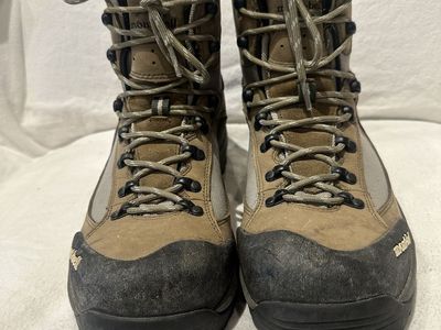 Mont.Bell Size 11 Beige Gore-Tex Hiking Boots