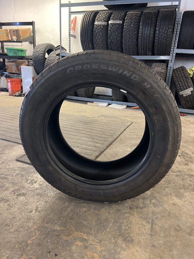 Tire 275/55 R 20